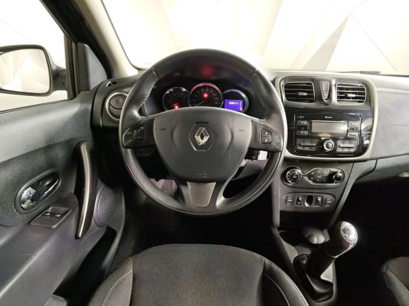 Renault Sandero II с пробегом 2017 года, цена 1 055 000 рублей, 58666 км, хэтчбек, Автокод Объявления