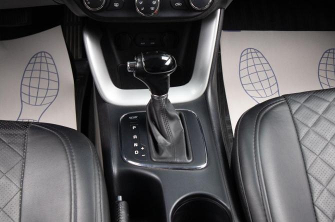 Kia Ceed II Рестайлинг с пробегом 2012 года, цена 949 000 рублей, 206000 км, хэтчбек, Автокод Объявления