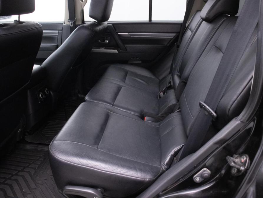 Mitsubishi Pajero IV Рестайлинг 1 Москва  - изображение 11