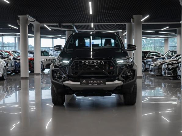 Toyota Hilux VIII Рестайлинг 2 с пробегом 2026 года, цена 7 750 000 рублей, 45 км, пикап, Автокод Объявления