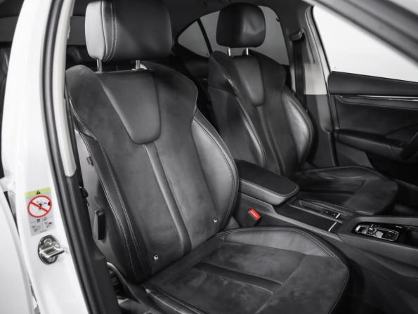 Skoda Octavia IV (A8) с пробегом 2021 года, цена 2 399 000 рублей, 117155 км, лифтбек, Автокод Объявления