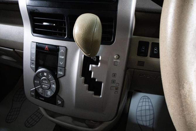 Toyota Noah II (R70) с пробегом 2009 года, цена 1 299 000 рублей, 123500 км, минивэн, Автокод Объявления