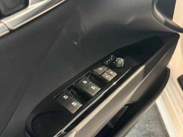 Toyota Camry VIII (XV70) с пробегом 2019 года, цена 2 980 000 рублей, 75025 км, седан, Автокод Объявления