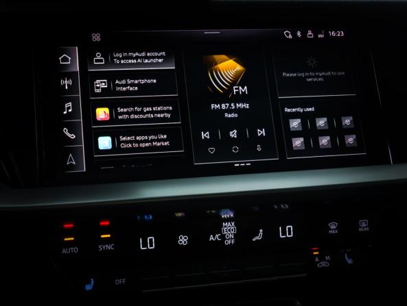Audi A3 IV (8Y) с пробегом 2021 года, цена 3 073 000 рублей, 47780 км, хэтчбек, Автокод Объявления
