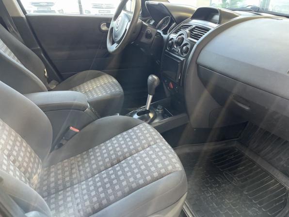 Renault Megane II Рестайлинг с пробегом 2008 года, цена 400 000 рублей, 293964 км, седан, Автокод Объявления