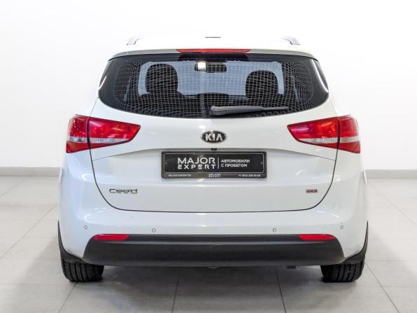 Kia Ceed II Рестайлинг с пробегом 2017 года, цена 1 390 000 рублей, 106671 км, универсал, Автокод Объявления