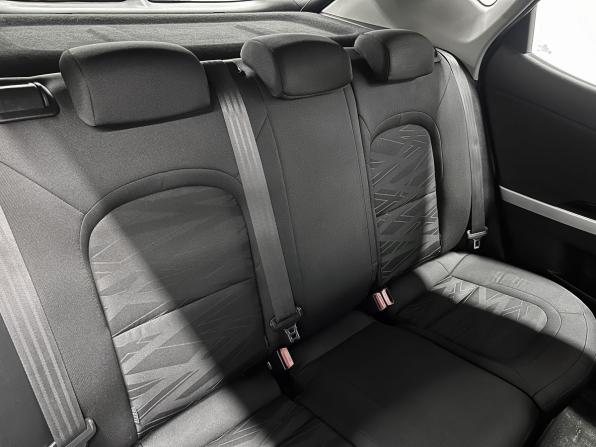 Kia Ceed II Рестайлинг с пробегом 2017 года, цена 1 195 000 рублей, 130849 км, хэтчбек, Автокод Объявления