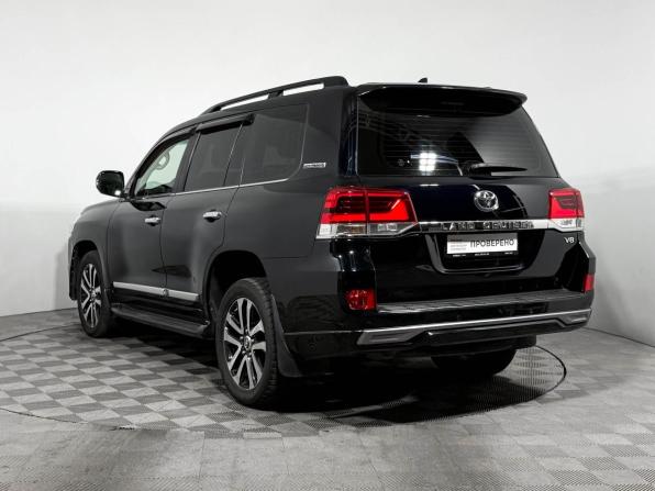 Toyota Land Cruiser 200 Series Рестайлинг 2 с пробегом 2016 года, цена 4 650 000 рублей, 220381 км, внедорожник, Автокод Объявления