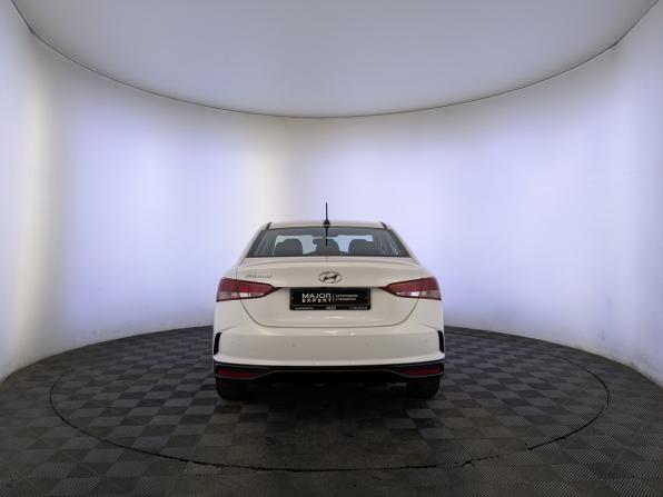 Hyundai Solaris II Рестайлинг с пробегом 2022 года, цена 1 700 000 рублей, 84425 км, седан, Автокод Объявления