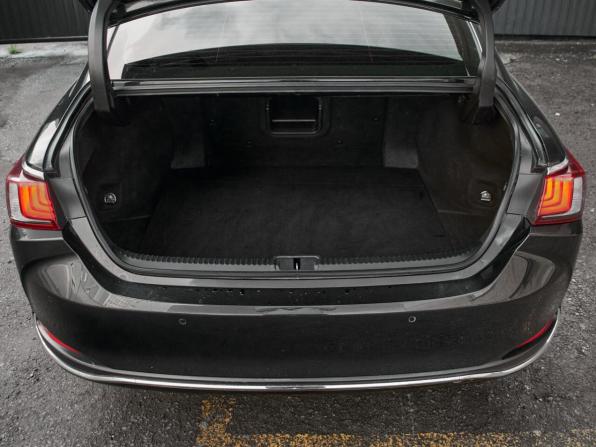 Lexus ES VII с пробегом 2021 года, цена 3 490 000 рублей, 68951 км, седан, Автокод Объявления