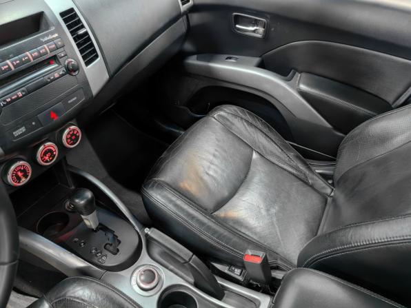Mitsubishi Outlander II с пробегом 2008 года, цена 850 000 рублей, 277889 км, внедорожник, Автокод Объявления
