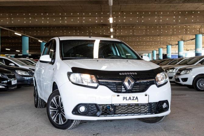 Renault Sandero II с пробегом 2017 года, цена 1 050 000 рублей, 117356 км, хэтчбек, Автокод Объявления