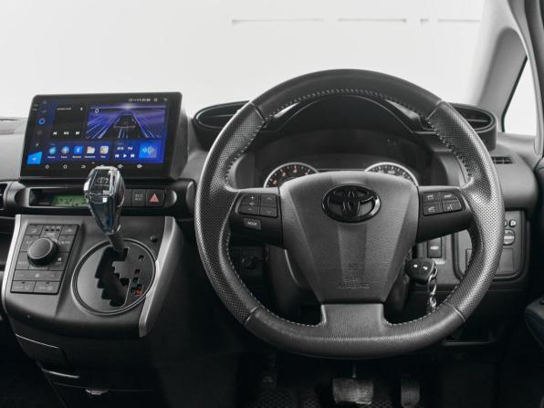 Toyota Wish II с пробегом 2011 года, цена 1 375 000 рублей, 167127 км, минивэн, Автокод Объявления
