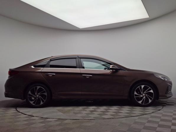 Hyundai Sonata VII (LF) Рестайлинг с пробегом 2019 года, цена 1 750 000 рублей, 90393 км, седан, Автокод Объявления