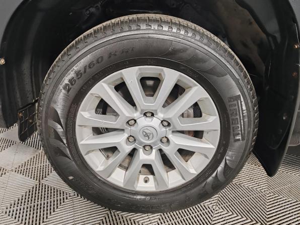 Toyota Land Cruiser Prado 150 Series Рестайлинг 1 с пробегом 2017 года, цена 4 299 000 рублей, 131912 км, внедорожник, Автокод Объявления
