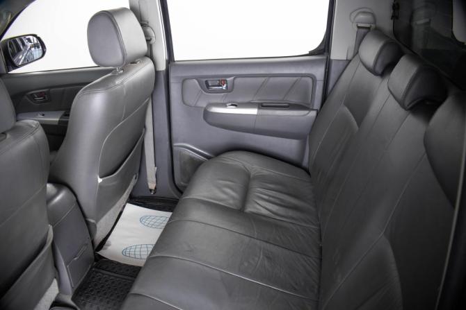 Toyota Hilux VII Рестайлинг с пробегом 2012 года, цена 1 649 000 рублей, 333265 км, offers.body_type.unknown, Автокод Объявления