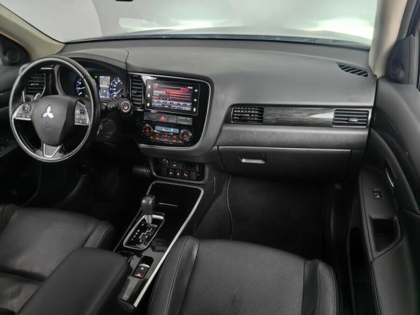 Mitsubishi Outlander III Рестайлинг 2 с пробегом 2018 года, цена 2 281 000 рублей, 186000 км, внедорожник, Автокод Объявления