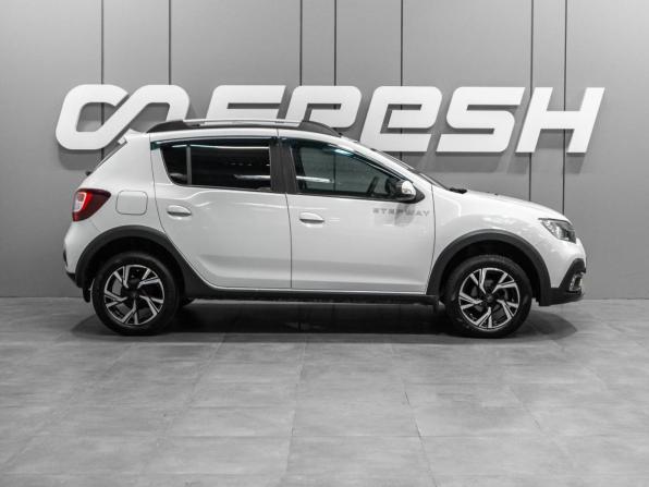 Renault Sandero II Рестайлинг с пробегом 2020 года, цена 1 229 000 рублей, 91867 км, хэтчбек, Автокод Объявления