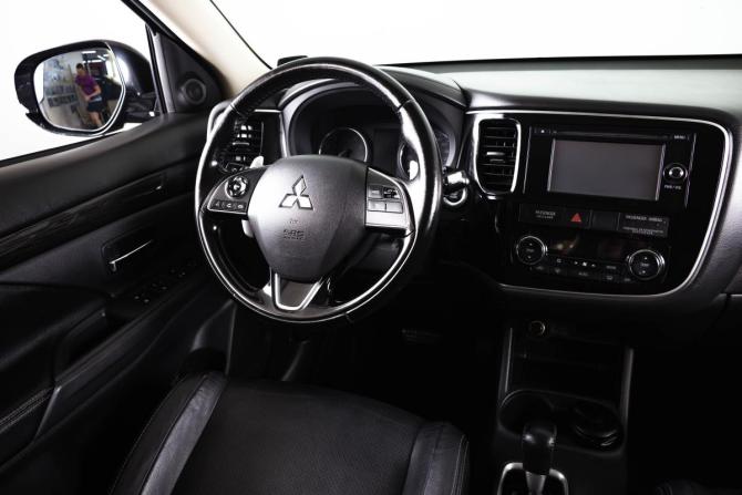 Mitsubishi Outlander III Рестайлинг 2 с пробегом 2016 года, цена 1 999 000 рублей, 149000 км, внедорожник, Автокод Объявления