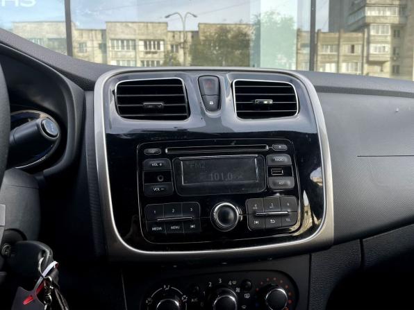 Renault Logan II с пробегом 2016 года, цена 671 000 рублей, 133772 км, седан, Автокод Объявления