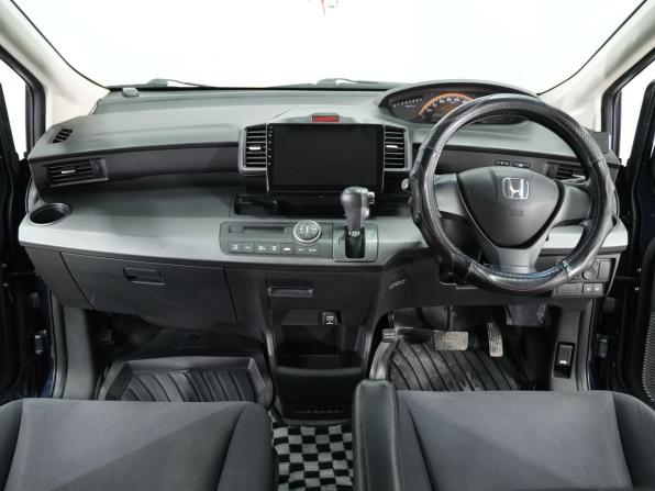 Honda Freed I с пробегом 2010 года, цена 1 070 000 рублей, 228363 км, компактвэн, Автокод Объявления