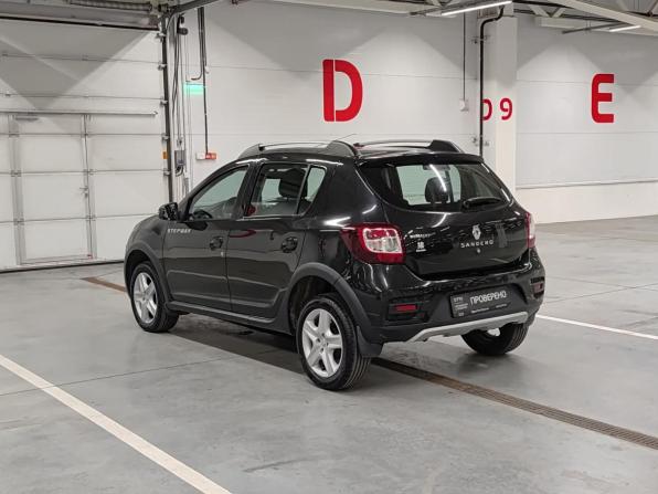 Renault Sandero II с пробегом 2017 года, цена 1 030 000 рублей, 109637 км, хэтчбек, Автокод Объявления