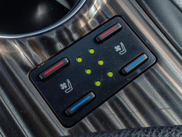 Toyota Camry VIII (XV70) с пробегом 2019 года, цена 3 370 000 рублей, 92045 км, седан, Автокод Объявления