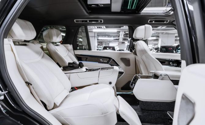 Новый Land Rover Range Rover V 2026 года, цена 27 490 000 рублей, внедорожник, Автокод Объявления