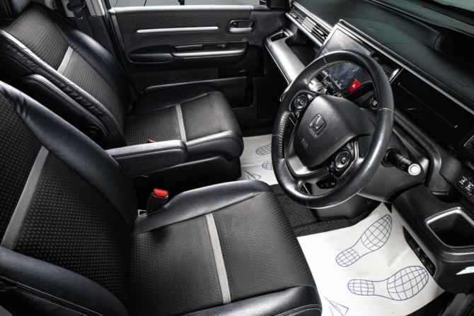 Honda Stepwgn V Рестайлинг с пробегом 2019 года, цена 2 539 000 рублей, 119000 км, минивэн, Автокод Объявления