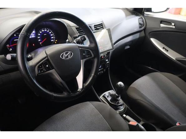 Hyundai Solaris I Рестайлинг с пробегом 2016 года, цена 897 000 рублей, 199750 км, седан, Автокод Объявления