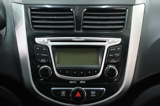 Hyundai Solaris I с пробегом 2012 года, цена 919 000 рублей, 83000 км, седан, Автокод Объявления