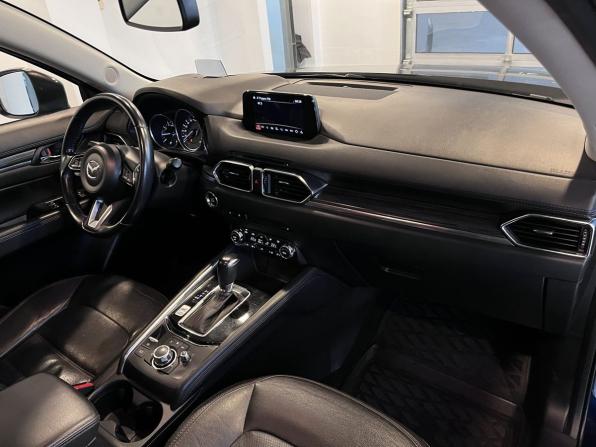 Mazda CX-5 II с пробегом 2017 года, цена 2 795 000 рублей, 124836 км, внедорожник, Автокод Объявления