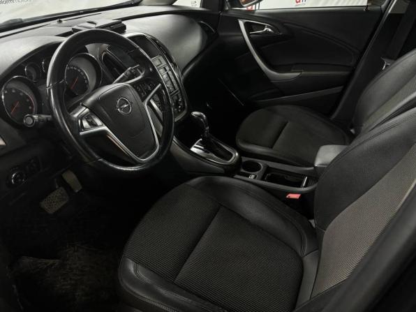 Opel Astra J с пробегом 2011 года, цена 529 000 рублей, 220000 км, хэтчбек, Автокод Объявления