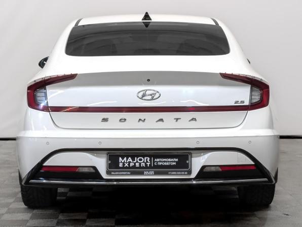 Hyundai Sonata VIII (DN8) с пробегом 2022 года, цена 2 490 000 рублей, 107943 км, седан, Автокод Объявления