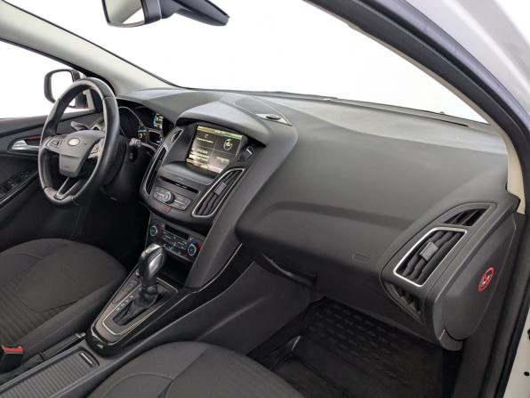 Ford Focus III Рестайлинг с пробегом 2016 года, цена 1 075 000 рублей, 128074 км, хэтчбек, Автокод Объявления