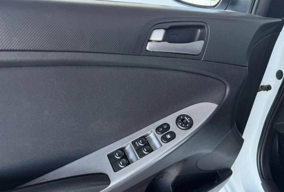 Hyundai Solaris I Рестайлинг Киров  - изображение 13