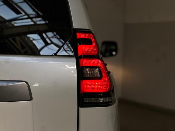 Toyota Land Cruiser Prado 150 Series Рестайлинг 2 с пробегом 2018 года, цена 4 449 000 рублей, 113681 км, внедорожник, Автокод Объявления