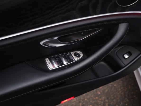 Mercedes-Benz E-Класс V (W213 S213 C238) с пробегом 2016 года, цена 3 099 000 рублей, 116000 км, седан, Автокод Объявления