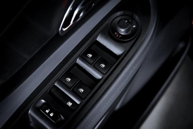 Opel Mokka I с пробегом 2014 года, цена 1 049 000 рублей, 118552 км, внедорожник, Автокод Объявления