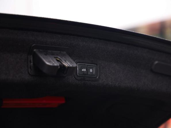 Audi A6 V (C8) с пробегом 2020 года, цена 3 799 000 рублей, 83462 км, седан, Автокод Объявления
