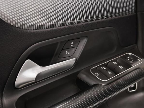 Mercedes-Benz GLB I (X247) с пробегом 2020 года, цена 3 250 000 рублей, 80598 км, внедорожник, Автокод Объявления