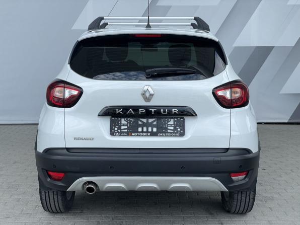 Renault Kaptur I с пробегом 2016 года, цена 1 358 000 рублей, 62918 км, внедорожник, Автокод Объявления