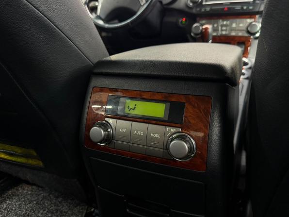 Toyota Highlander II (XU40) Рестайлинг с пробегом 2010 года, цена 2 250 000 рублей, 211876 км, внедорожник, Автокод Объявления