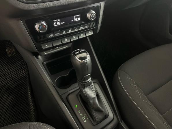 Skoda Rapid II с пробегом 2021 года, цена 1 795 000 рублей, 58380 км, лифтбек, Автокод Объявления