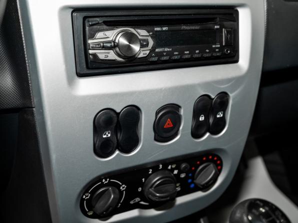 Renault Logan I Рестайлинг с пробегом 2013 года, цена 725 000 рублей, 64112 км, седан, Автокод Объявления