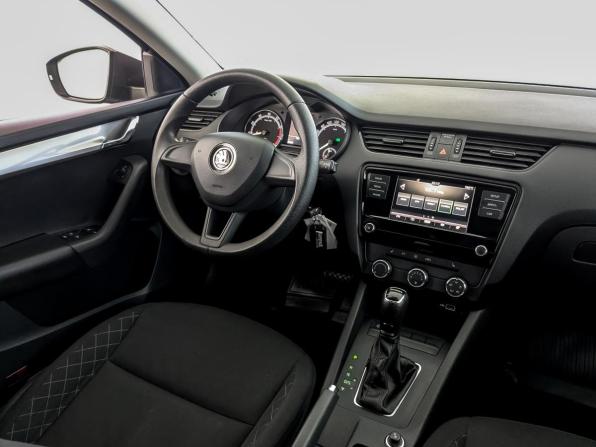 Skoda Octavia III (A7) Рестайлинг с пробегом 2019 года, цена 1 750 000 рублей, 97886 км, лифтбек, Автокод Объявления