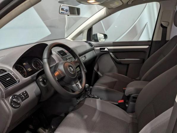 Volkswagen Touran I Рестайлинг 2 с пробегом 2010 года, цена 850 000 рублей, 222680 км, компактвэн, Автокод Объявления