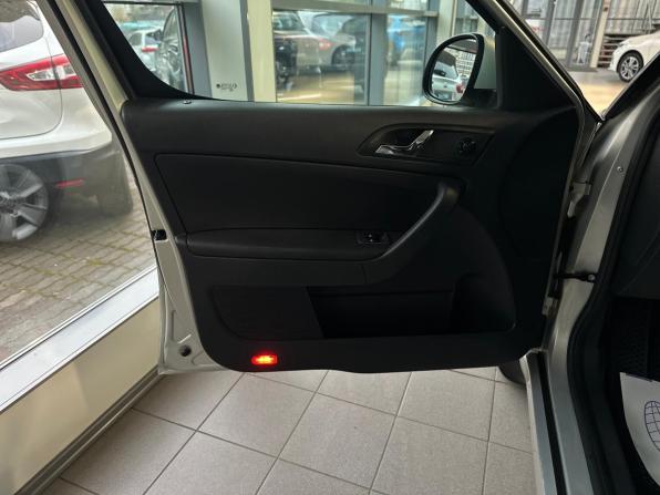 Skoda Yeti I Рестайлинг с пробегом 2014 года, цена 1 125 000 рублей, 163124 км, внедорожник, Автокод Объявления