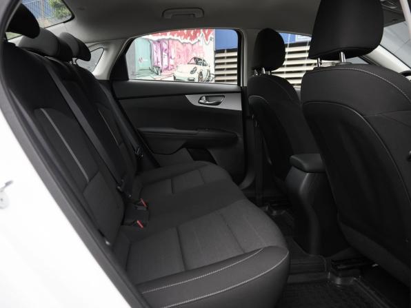 Kia Cerato IV Рестайлинг с пробегом 2021 года, цена 2 080 100 рублей, 34119 км, седан, Автокод Объявления