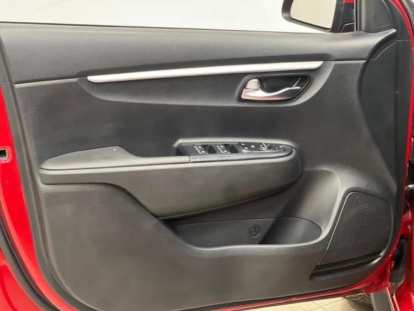 Kia Rio IV Рестайлинг с пробегом 2021 года, цена 1 550 000 рублей, 116000 км, седан, Автокод Объявления